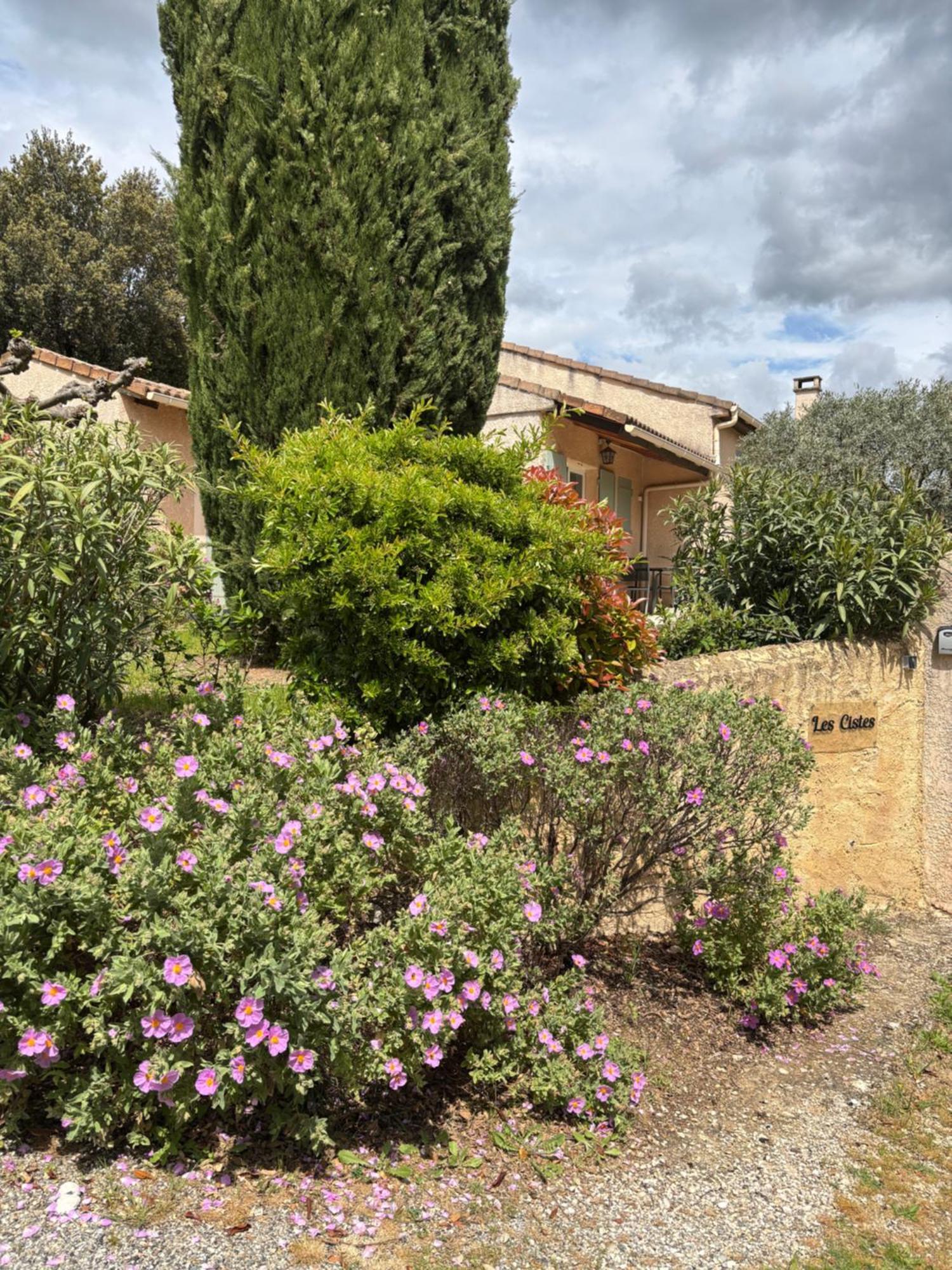 Les Cistes Villa Lioux Buitenkant foto